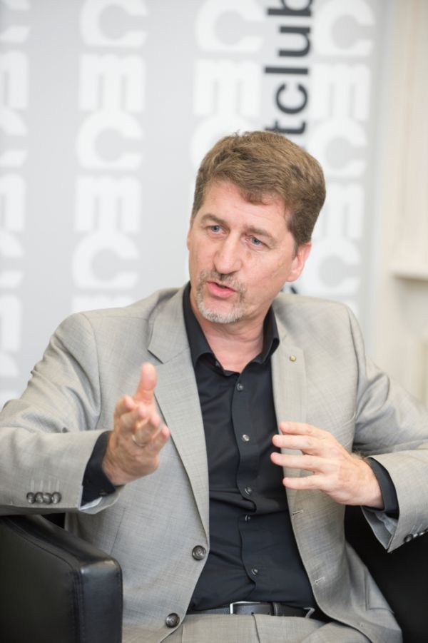 Prof. DI Dr. Martin Duque